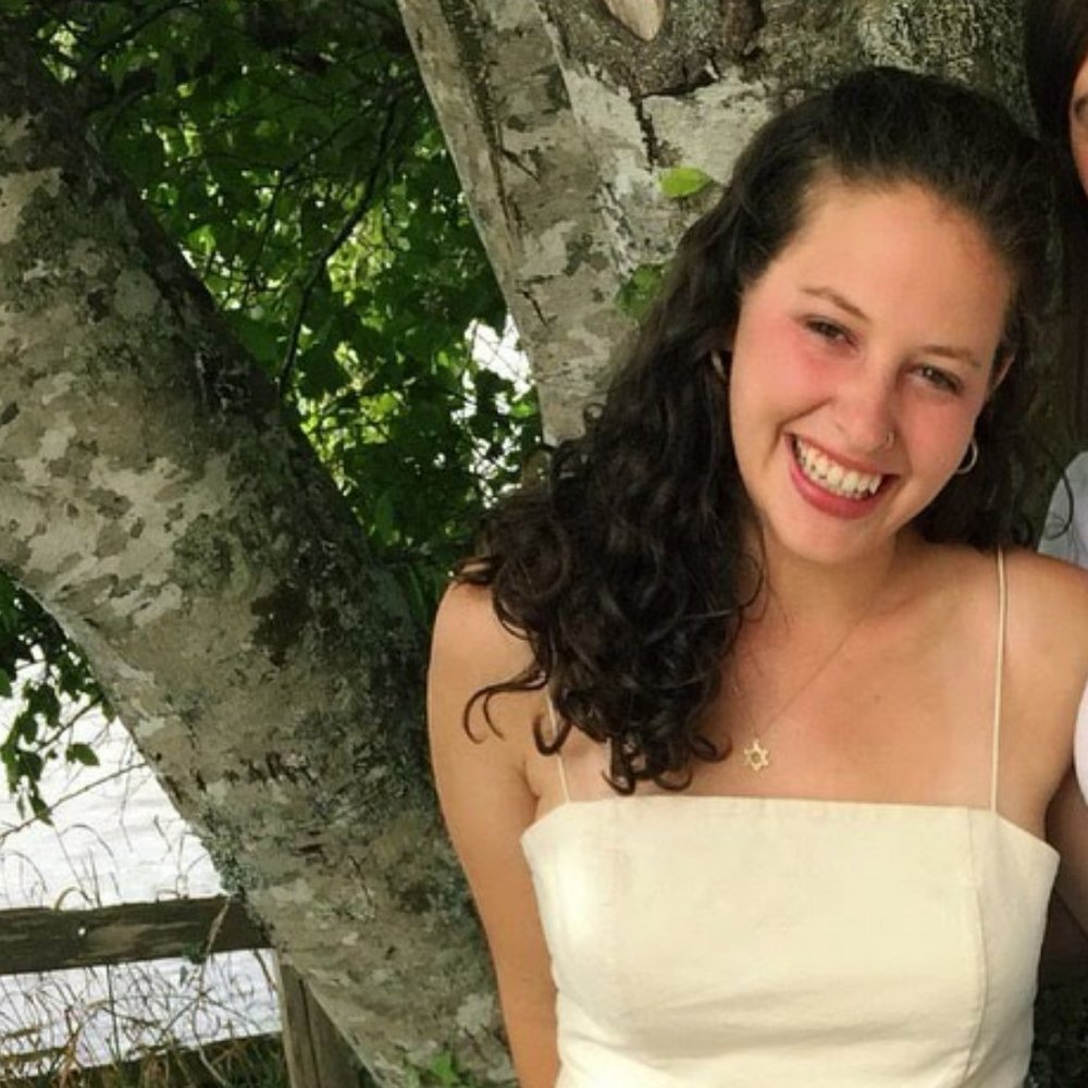 Meet your Posher, Mariza